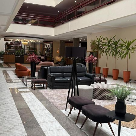 Susin Hotel Mafra Bagian luar foto