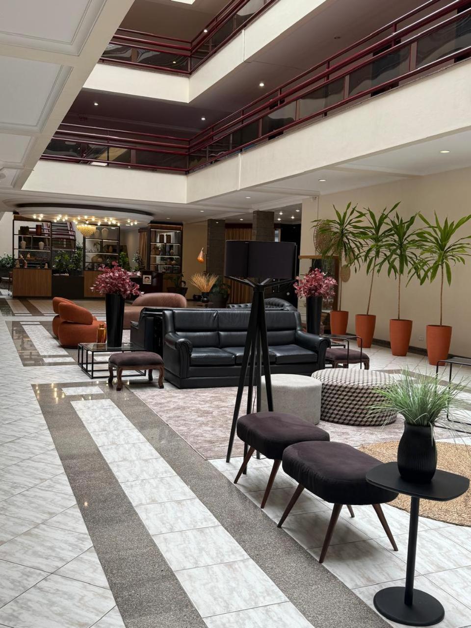 Susin Hotel Mafra Bagian luar foto