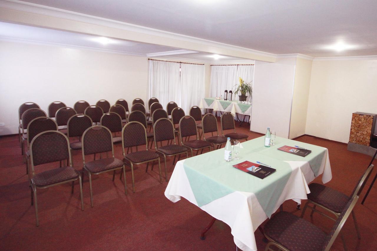Susin Hotel Mafra Bagian luar foto