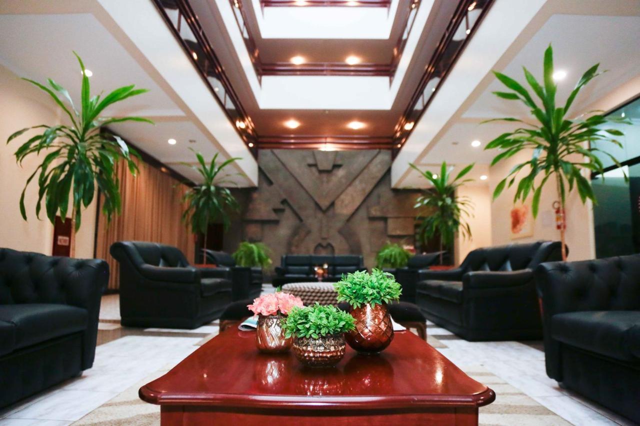 Susin Hotel Mafra Bagian luar foto