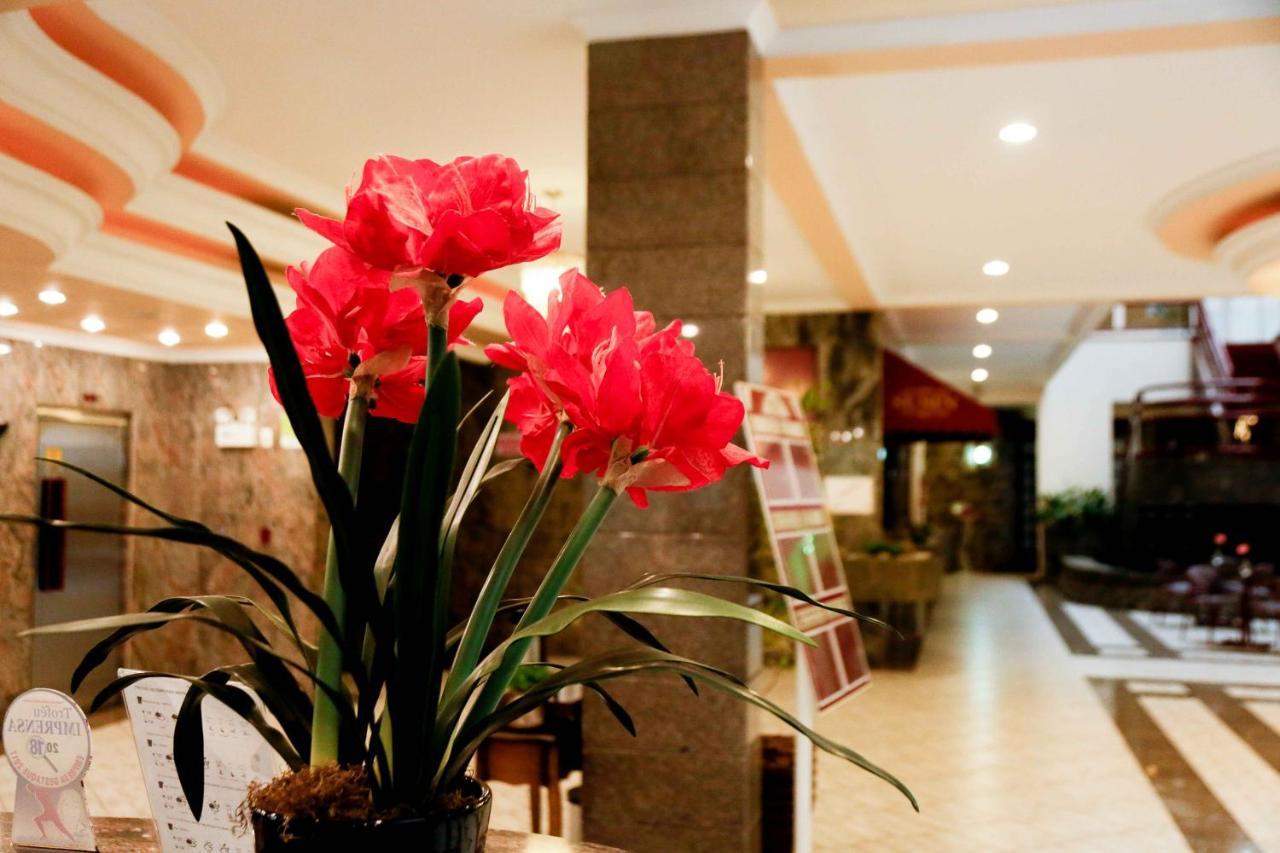Susin Hotel Mafra Bagian luar foto