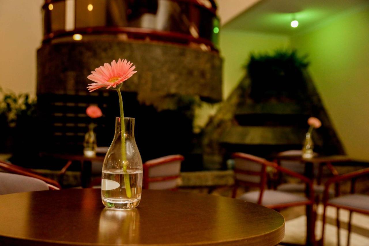 Susin Hotel Mafra Bagian luar foto