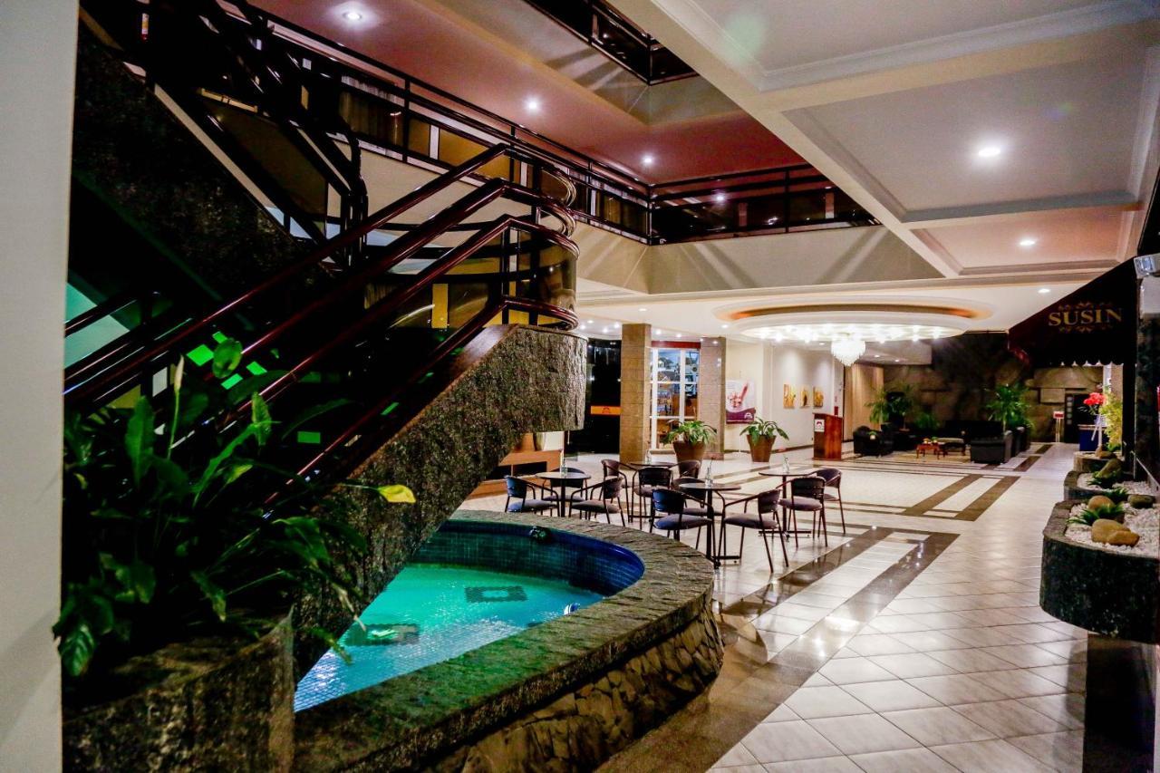 Susin Hotel Mafra Bagian luar foto